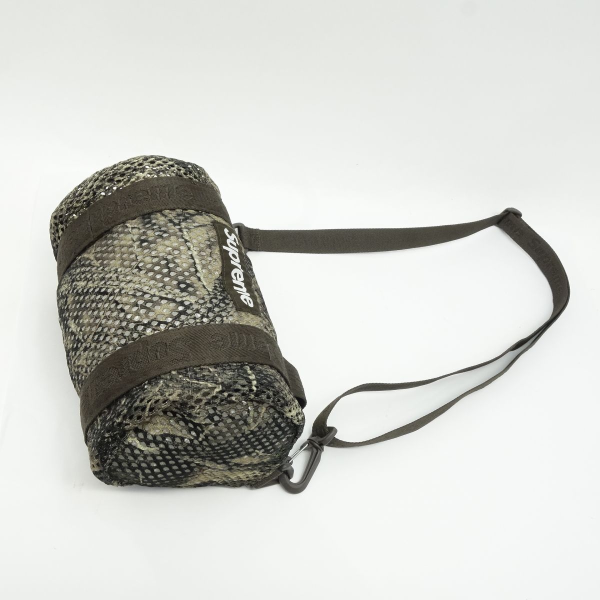 シュプリーム メッシュ ミニ ダッフル バッグ トゥルーティンバー カモ Supreme Mesh Mini Duffle Bag (SS25) TrueTimber Kanati Camo - SS25 - US