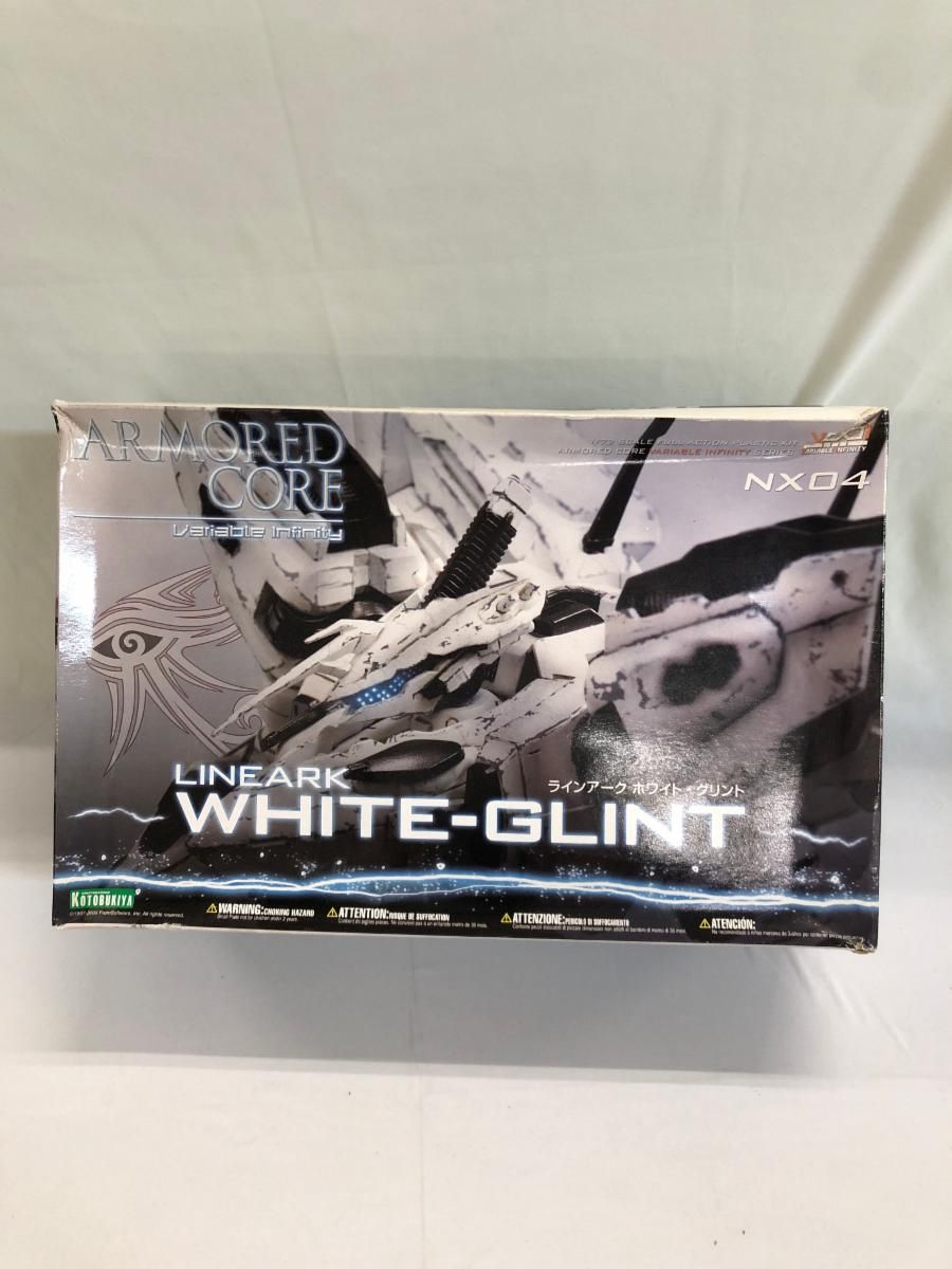 ARMORED CORE ヴァリアブル インフィニティシリーズ ラインアーク ホワイト グリント 1 72プラスチックキット