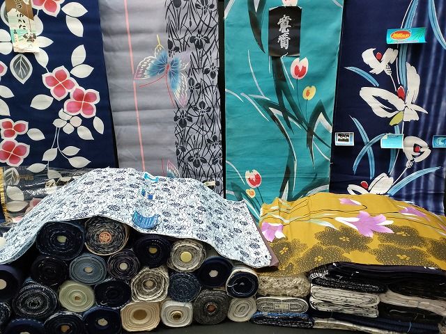 浴衣反物 まとめて 45点 蝶 花柄 山本寛斎 江戸ゆかた 天洋からむし 保多織 など 全て ppp 3140
