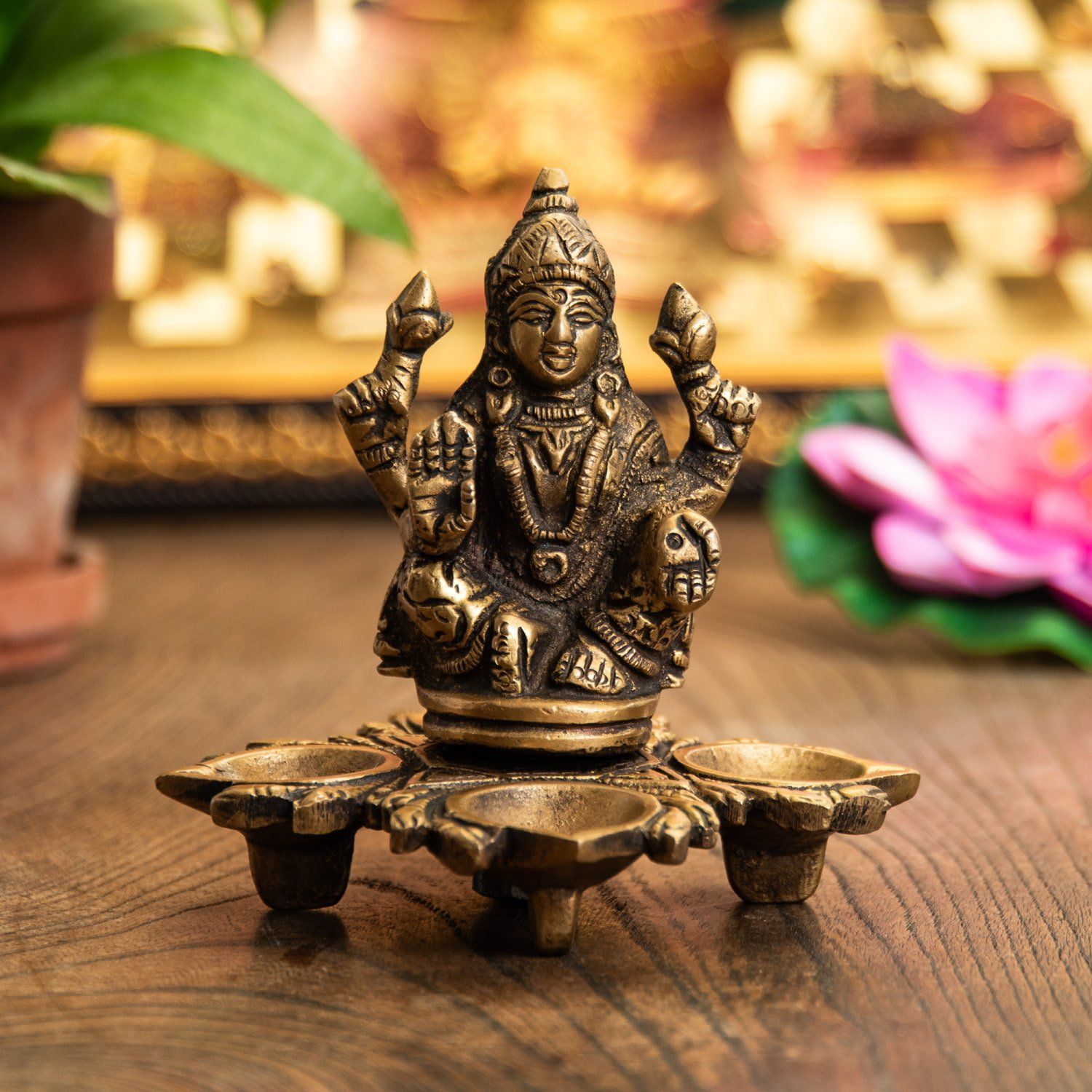 【12月30日希望】N 1.5kg ラクシュミのオイルランプ 10cm / ラクシュミ 神様像 ブラス像