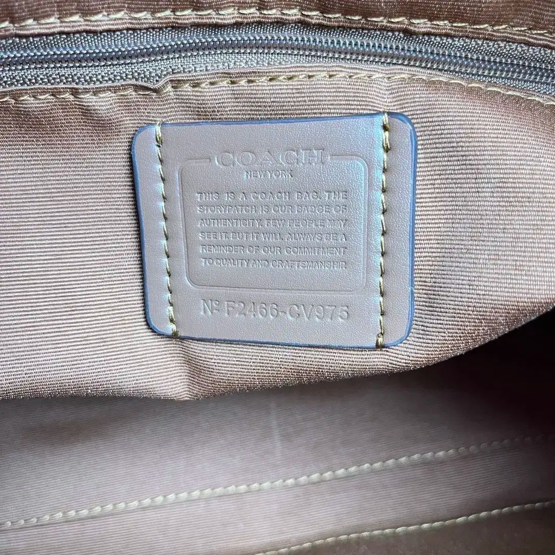 クロスボディバッグ