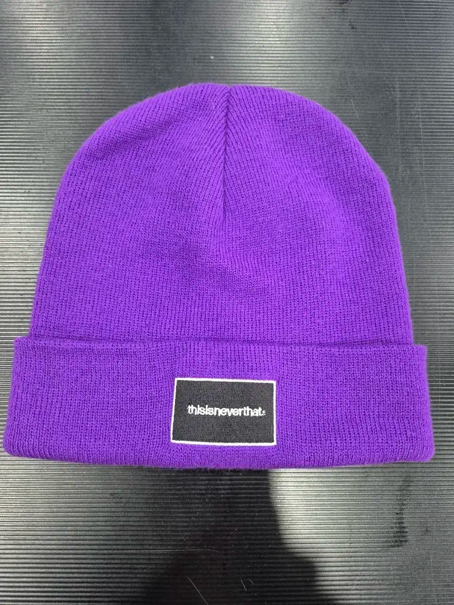 thisisneverthat ビーニー ニット帽 紫 thisisneverthat 薄紫 ニット帽