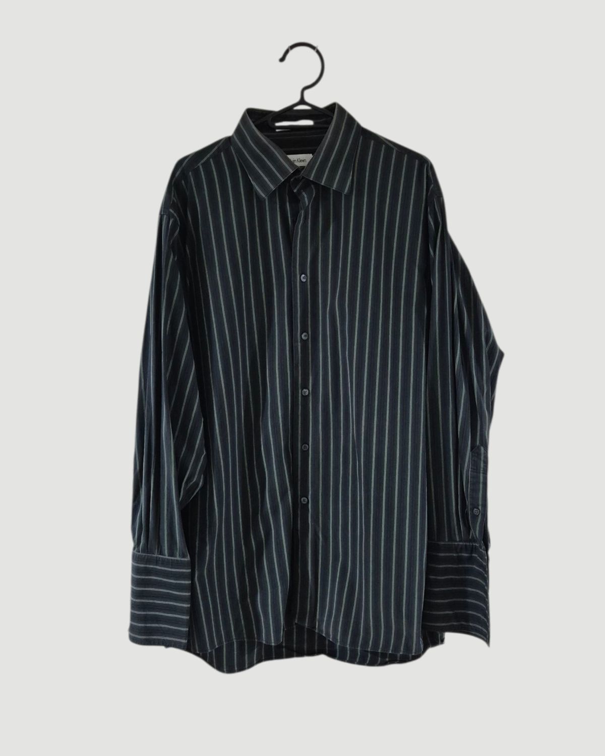 110 CKカルバン・クライン 長袖シャツ