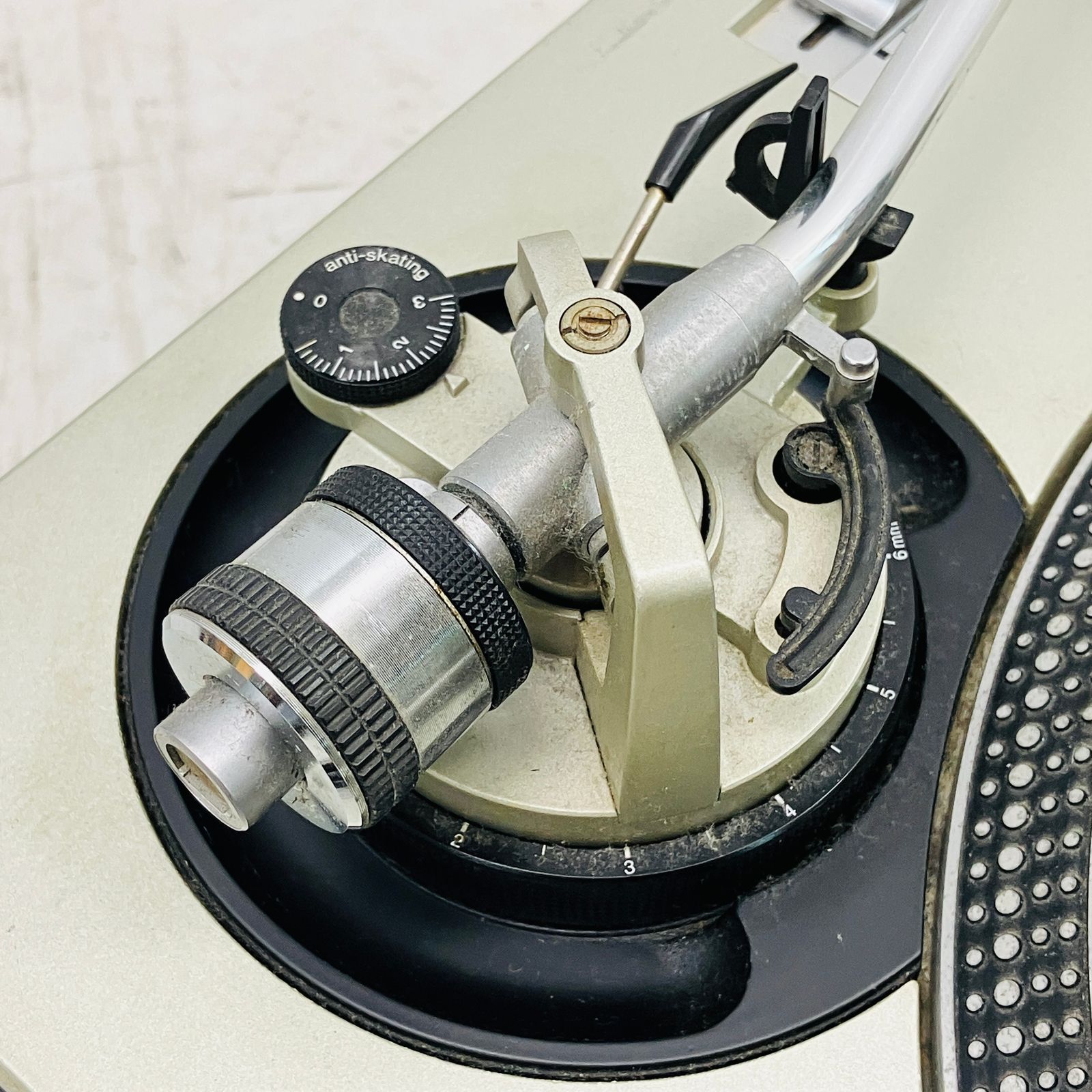 ターンテーブル