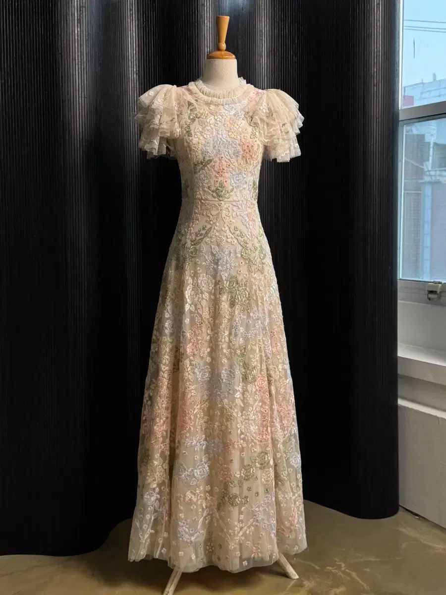 ニードルアンドスティッチ 披露宴ドレス Sサイズ