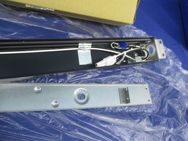 LEDベースライト 施設照明 建設化照明(キズ･汚れ有) YYY21263KLB1 ライト・照明 LEDベースライト 施設照明 建設化照明(キズ・汚れ有