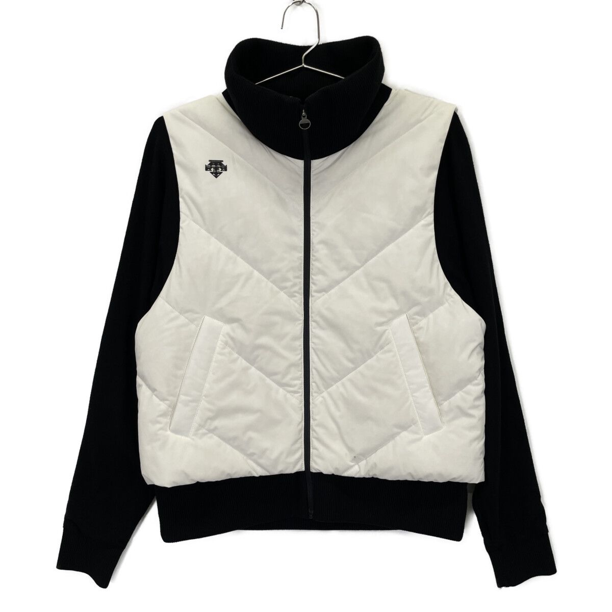 DESCENTE デサント ﾎﾜｲﾄ×ﾌﾞﾗｯｸ ﾄﾞｯｷﾝｸﾞ ﾄｯﾌﾟｽ M