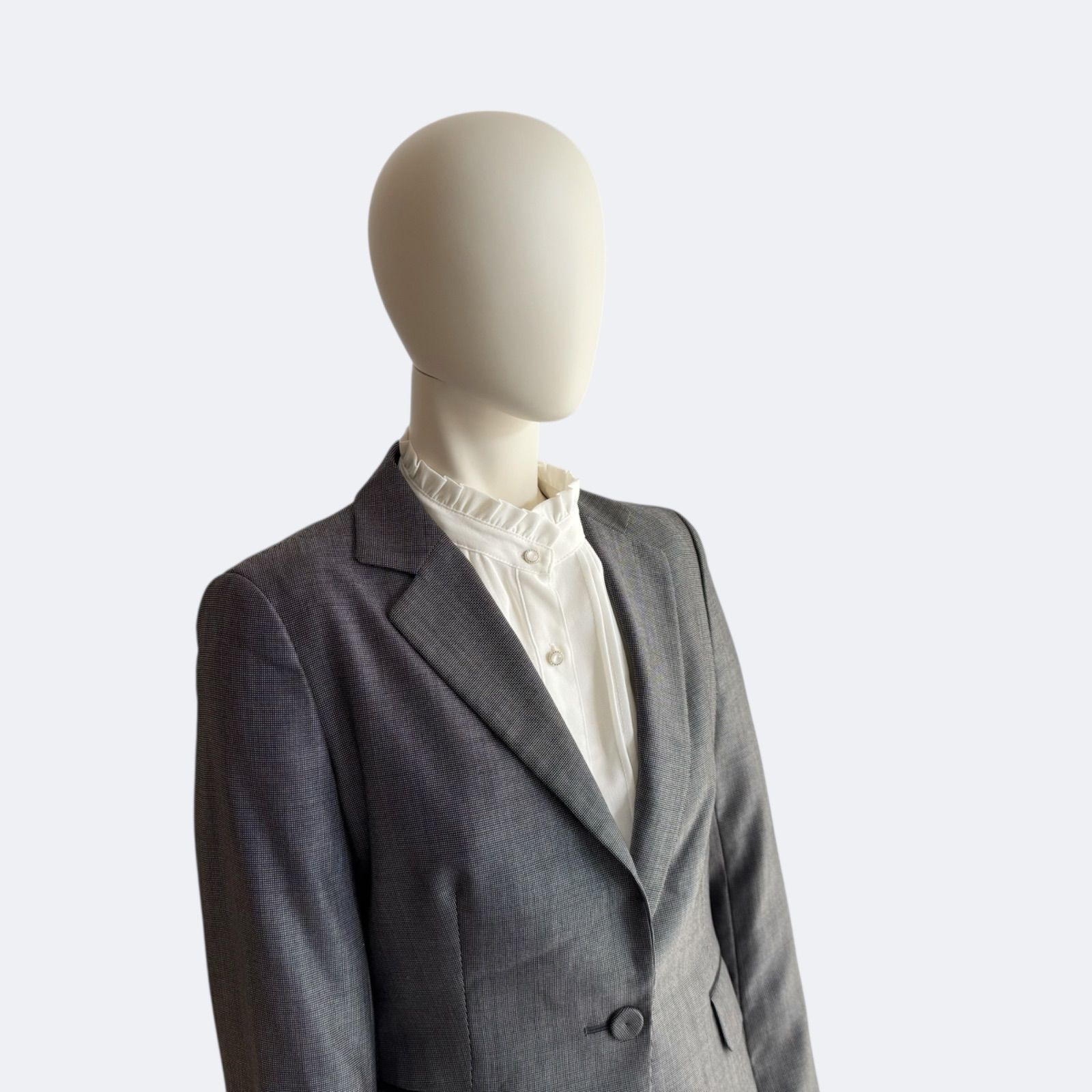 Aquascutum アクアスキュータム 配送 スーツ スカートスーツ グレー