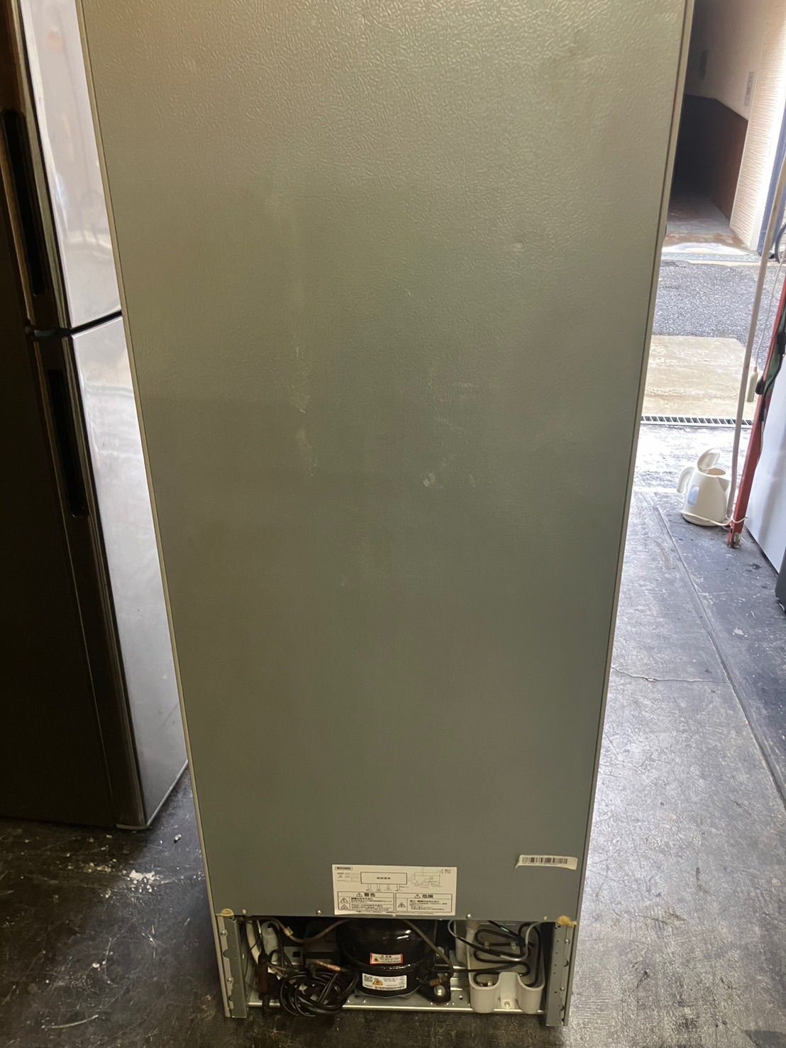 中古大阪引取限定 目玉品 2ドア冷蔵庫 231リットル 2021年製 アイリス