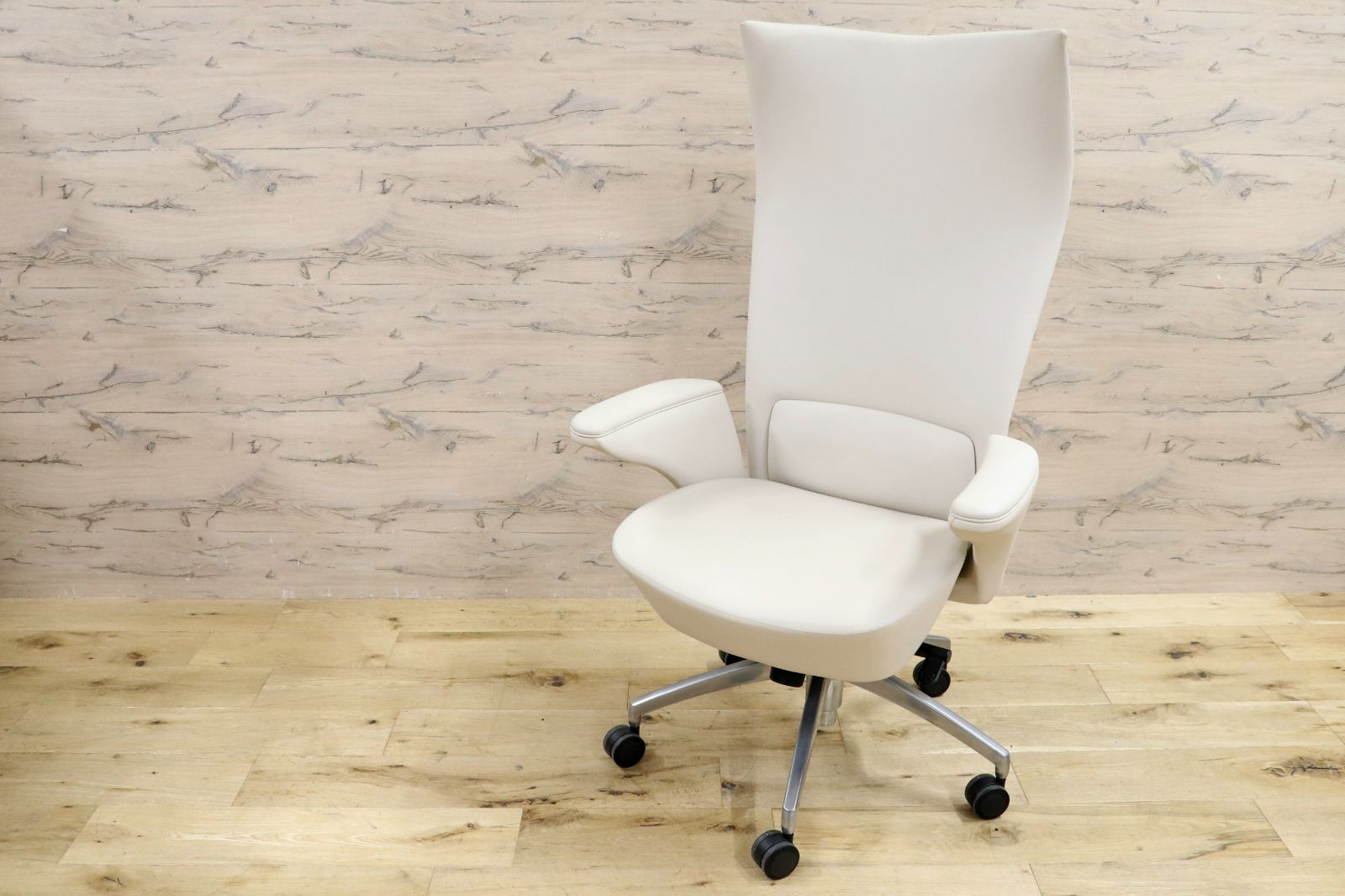 ○ITOKI | イトーキ X-4 ハイバック チェア デスクチェア オフィスチェア 書斎椅子 エグゼクティブチェア 合皮 ハイクラスモダン