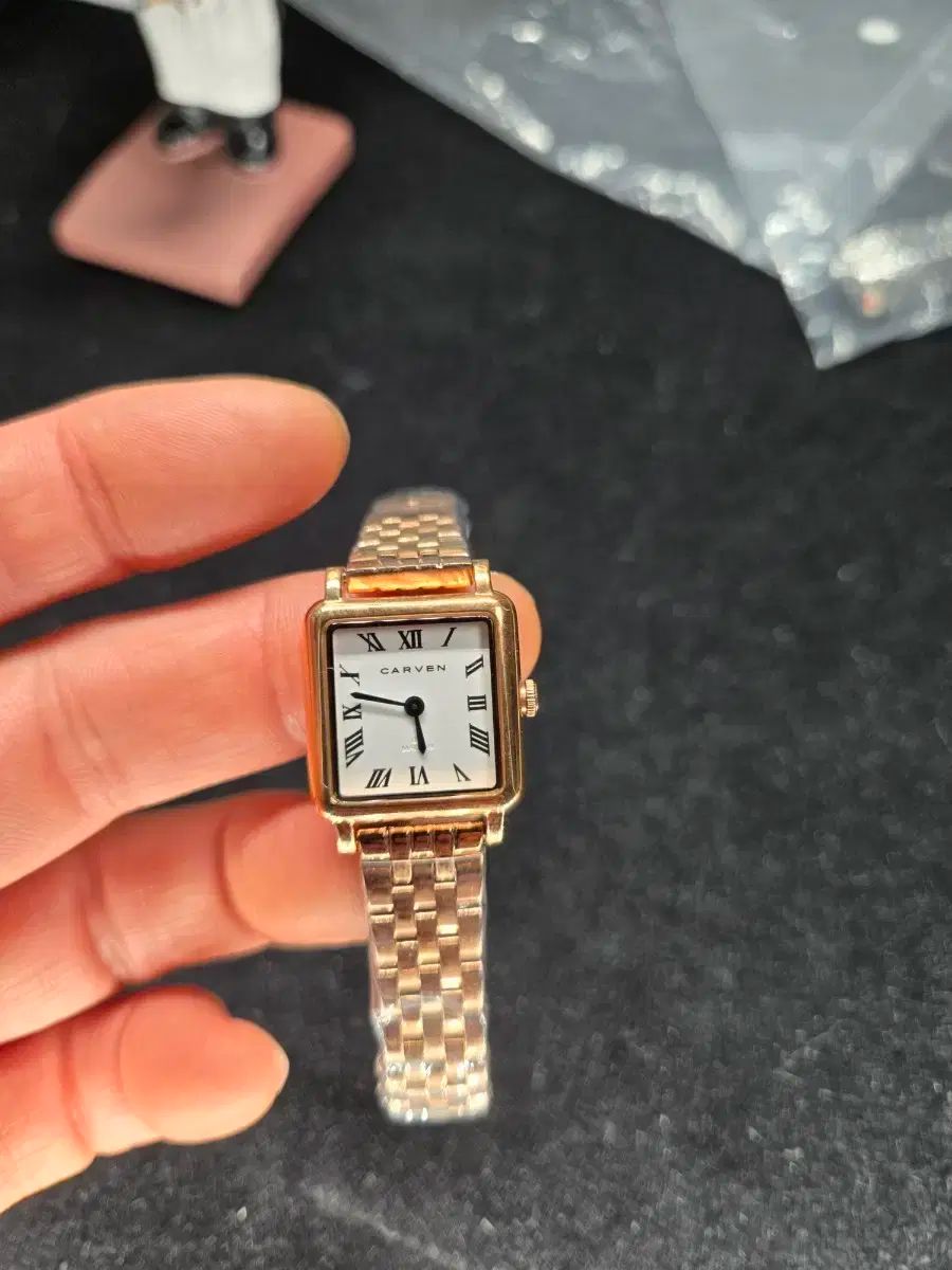 CARVEN カルバン レディース ローズゴールド スクエア メタル リストウォッチ