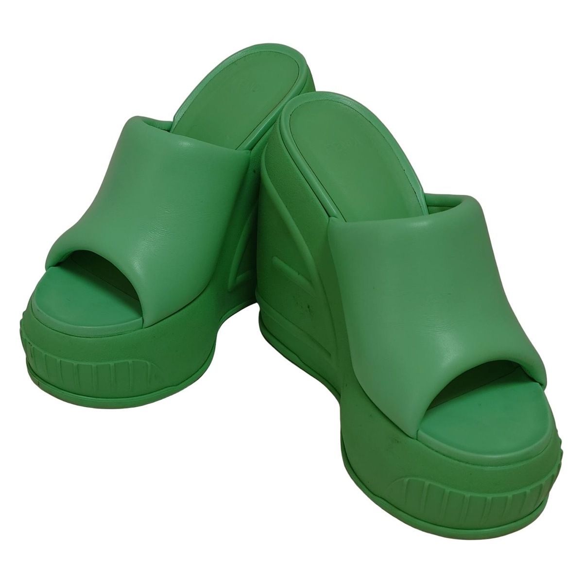 FENDI フェンディ ミュール 37 レディース - ライトグリーン ウェッジソール ss 23年 レザー