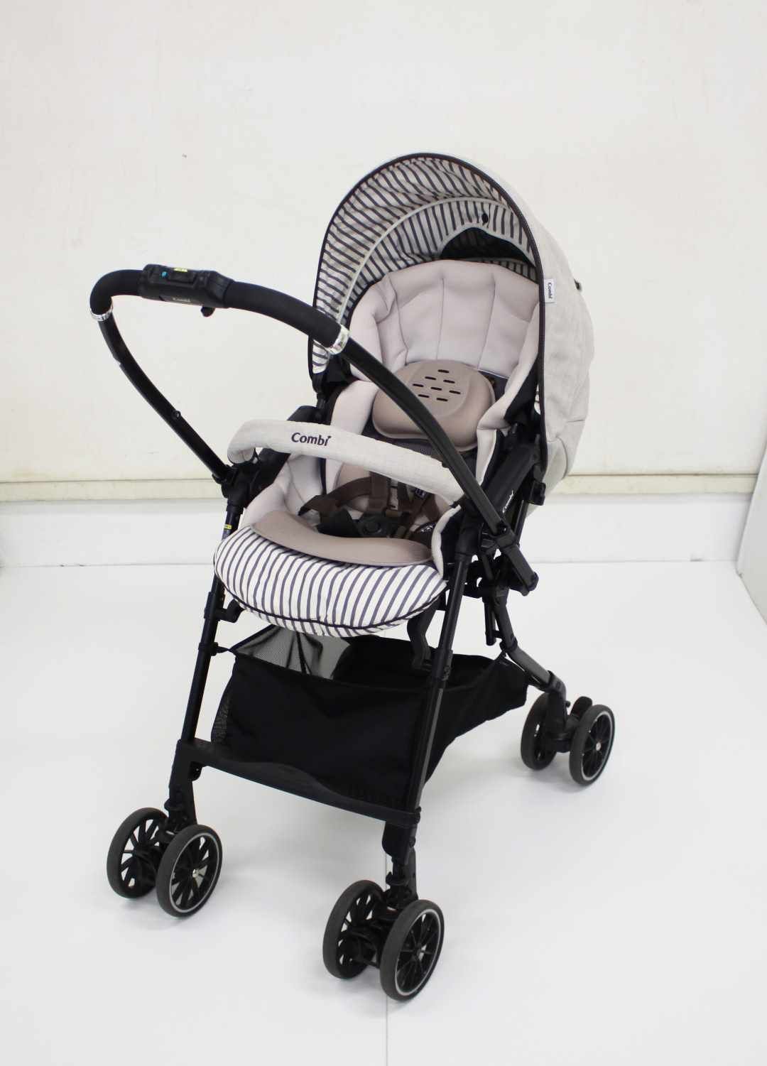 スゴカルα 4キャス エッグショック HT モカベージュ ハイシート56 cm コンビ 生後1ヶ月〜 クリーニング済み