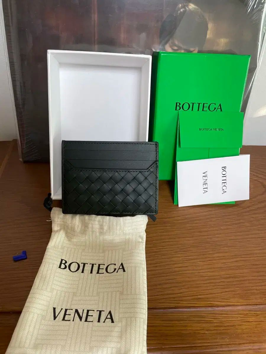 正規品/新品) ボッテガ・ヴェネタ イントレチャート ピッコロ カード