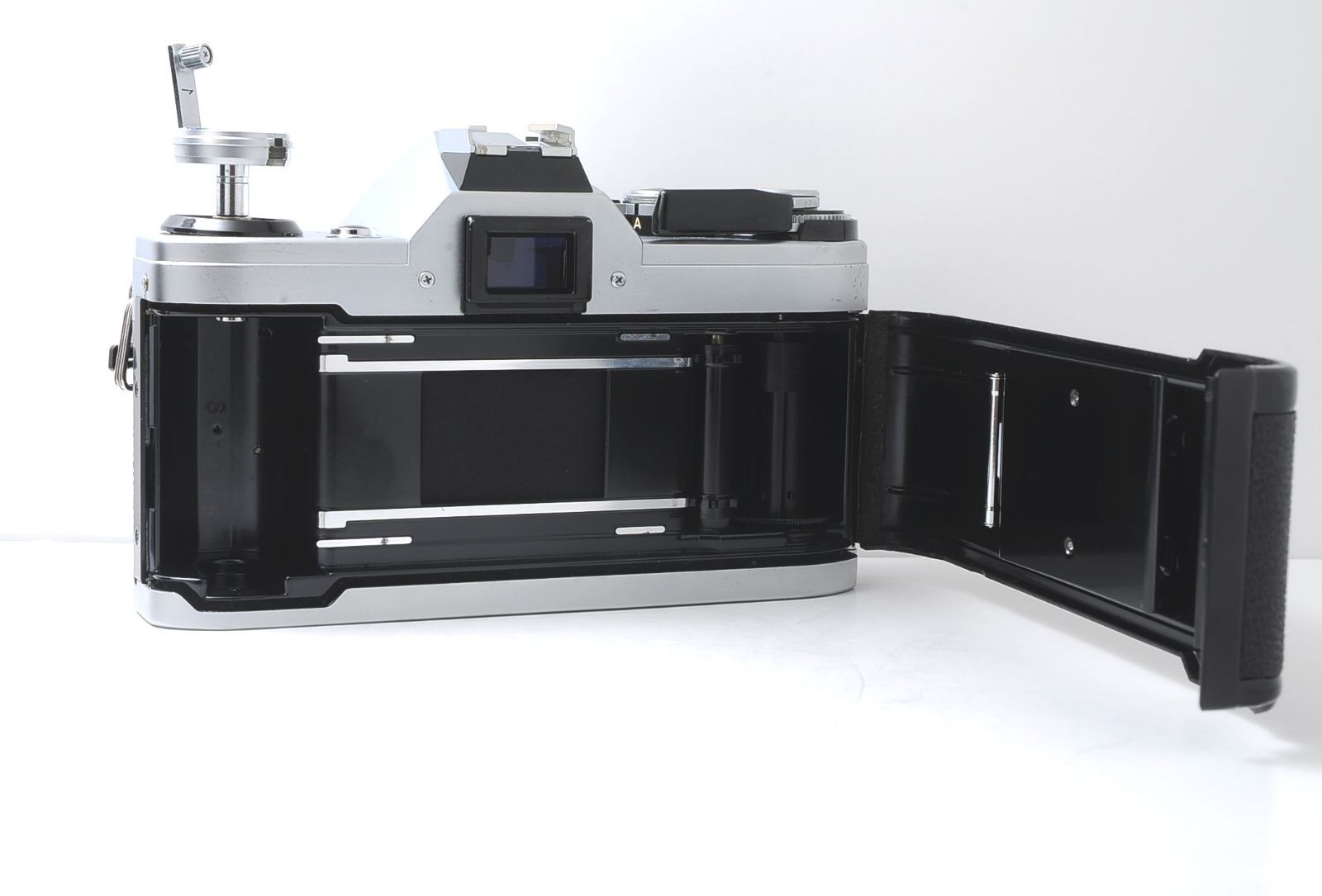 【完動美品】キャノンAE-1 シルバー & FD50mm f1.8 380369 Canon AE-1 シルバー + FD 50mm F1.4 セット／動作良好・露出計作動