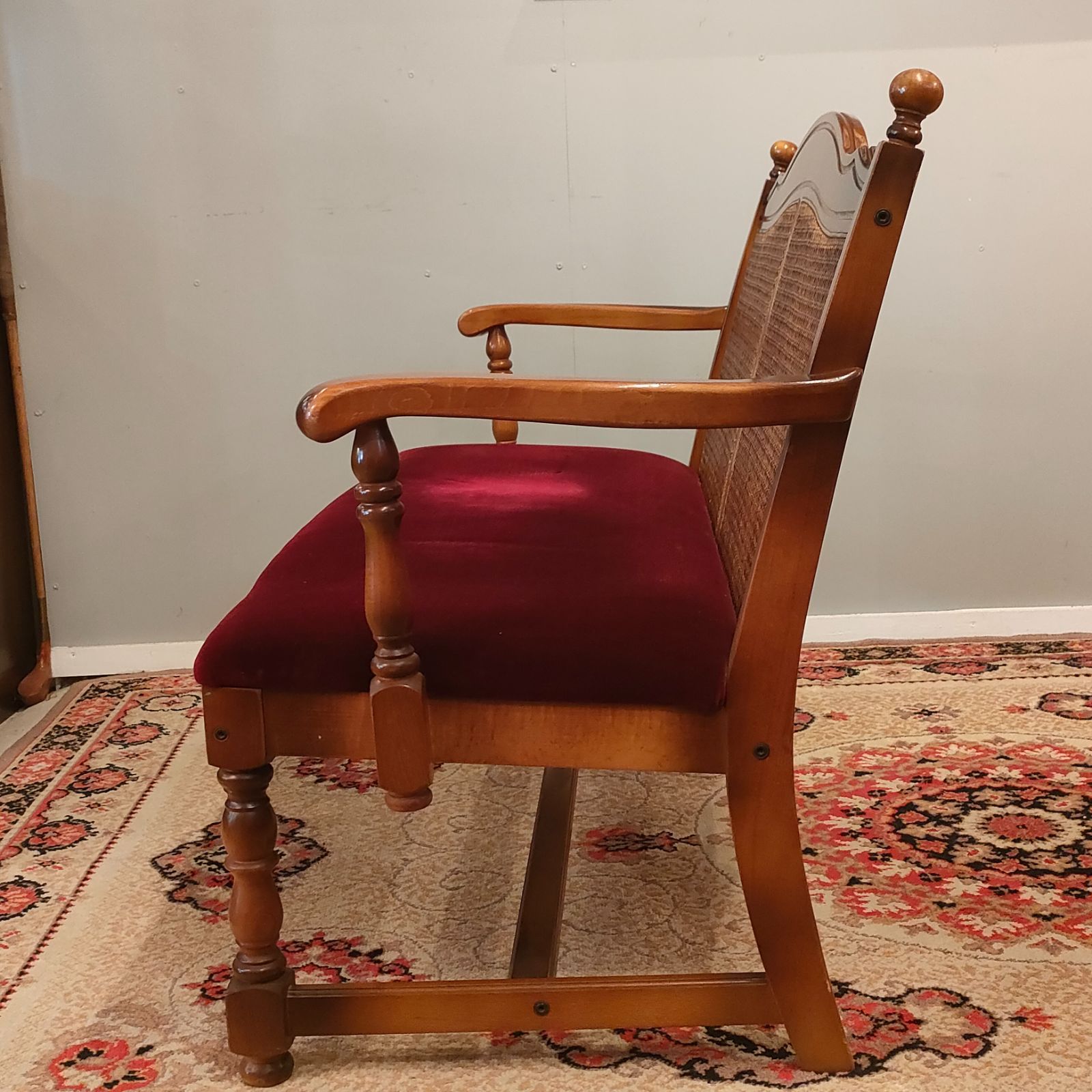 希少〉カリモク 2人掛けソファ ヴィンテージ レッド 籐張り クラシカル