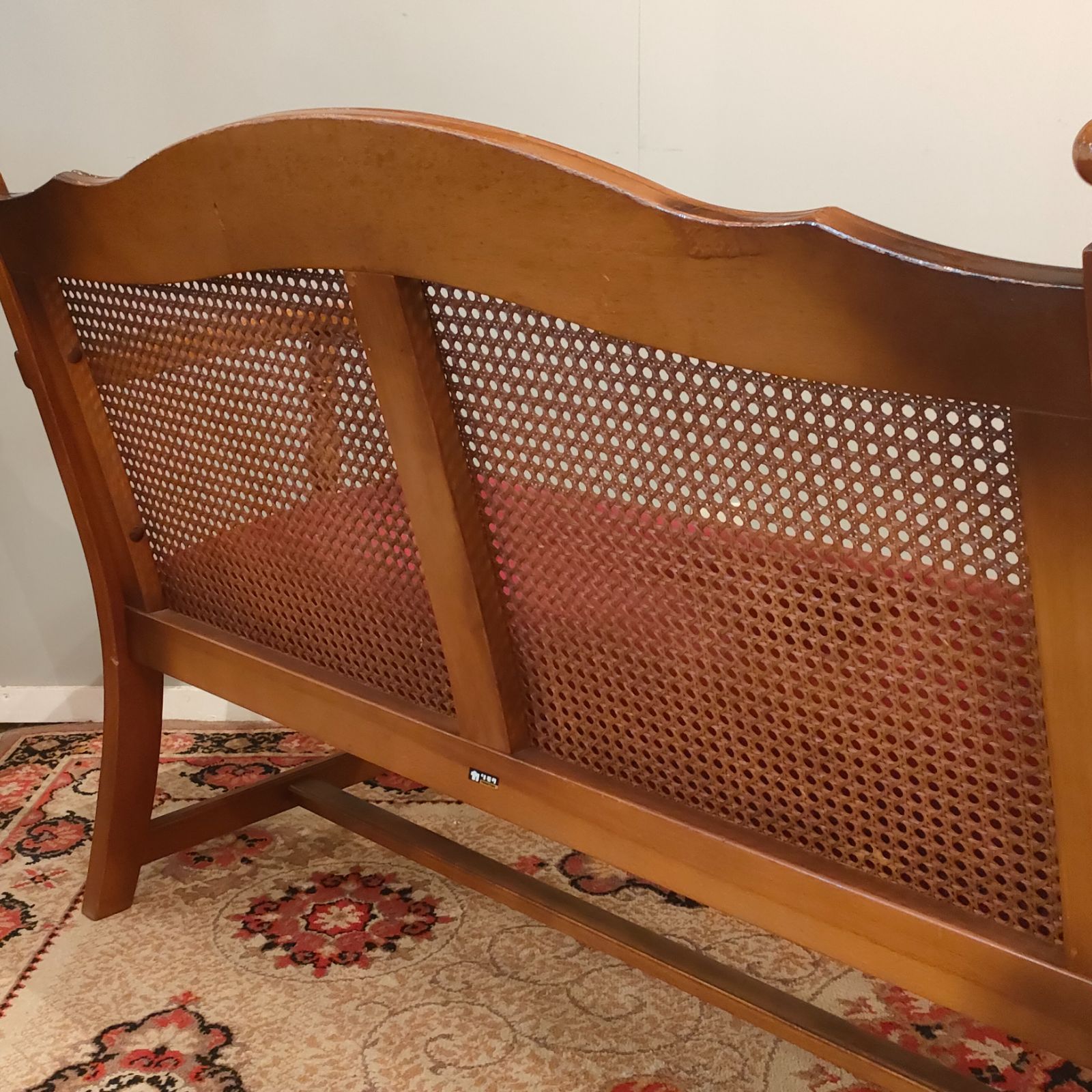 希少〉カリモク 2人掛けソファ ヴィンテージ レッド 籐張り クラシカル