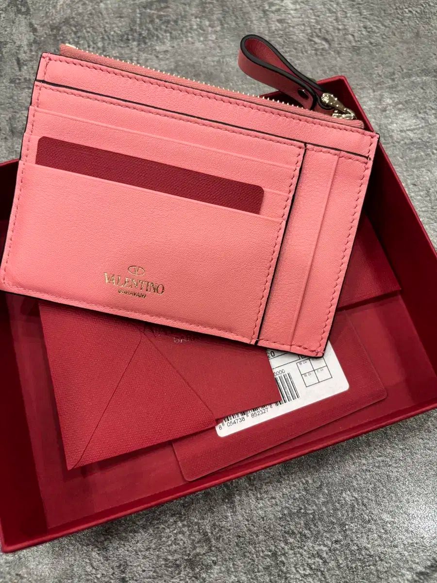 ヴァレンティノ ロックスタッズ カードウォレット ピンク