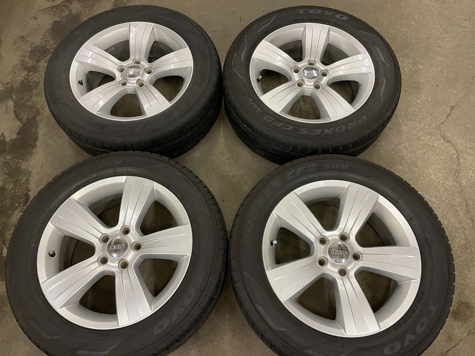 ジープ パトリオット 17インチ 6 5 J 40 PCD 114 3 TOYO ES CF 2 SUV 215 60 R 17 品 菅60