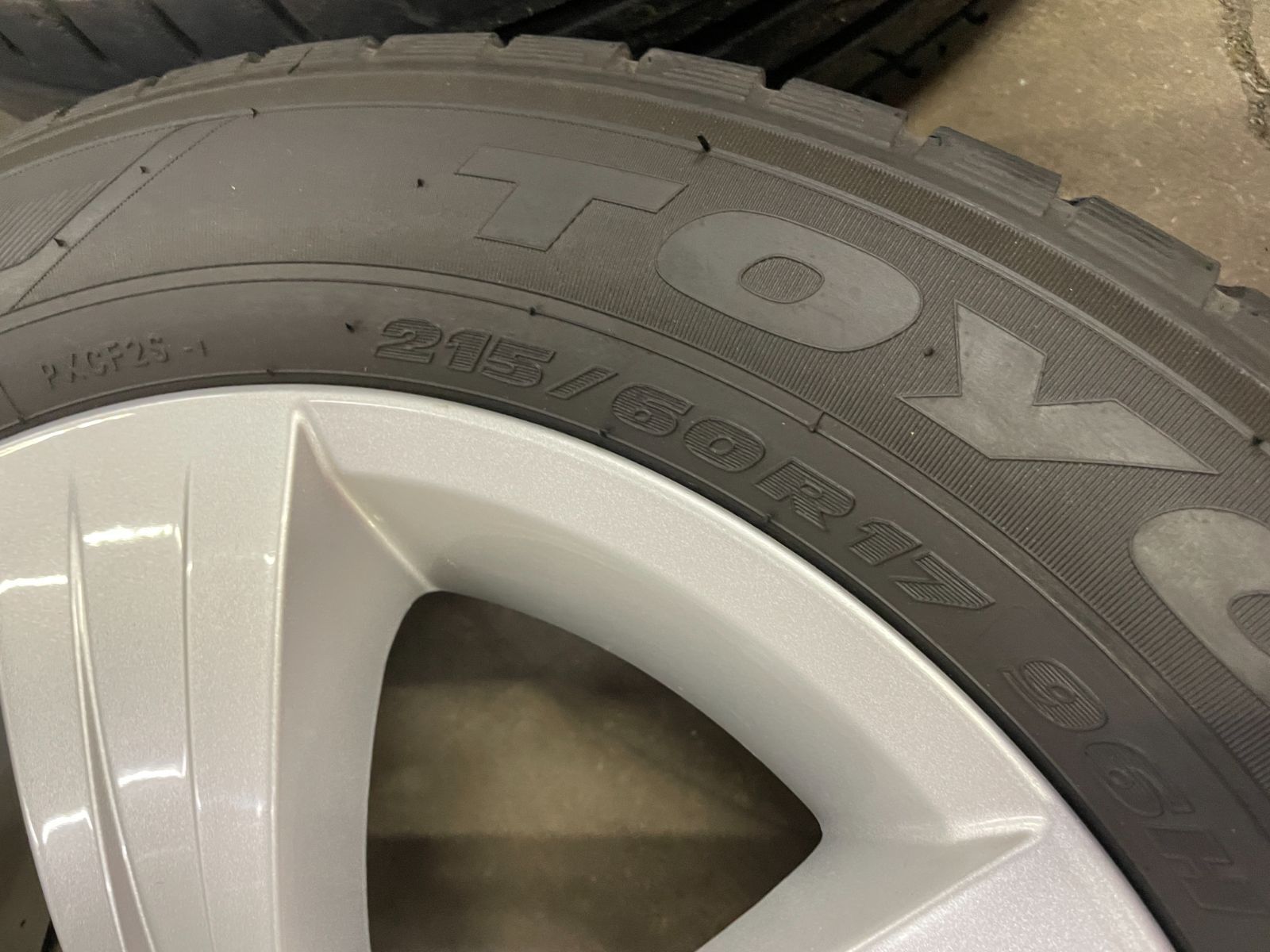  ジープ パトリオット 17インチ 6 5 J 40 PCD 114 3 TOYO ES CF 2 SUV 215 60 R 17 品 菅60 17インチ タイヤ ホイールセット