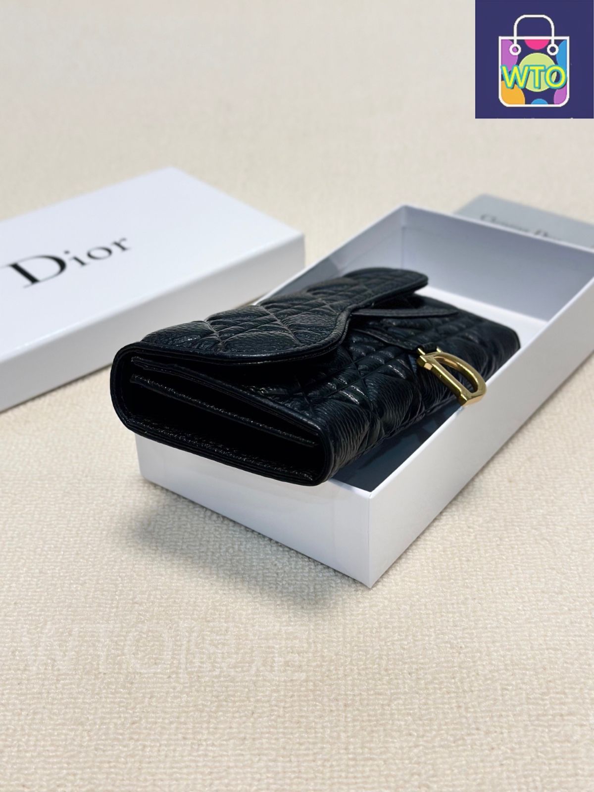 今日 Dior ディオール レディースウォレット レザーに圧花を施し 内装収納が充実したファッショナブルなデザイン 財布 キッズファッション小物 ベビー キッズ