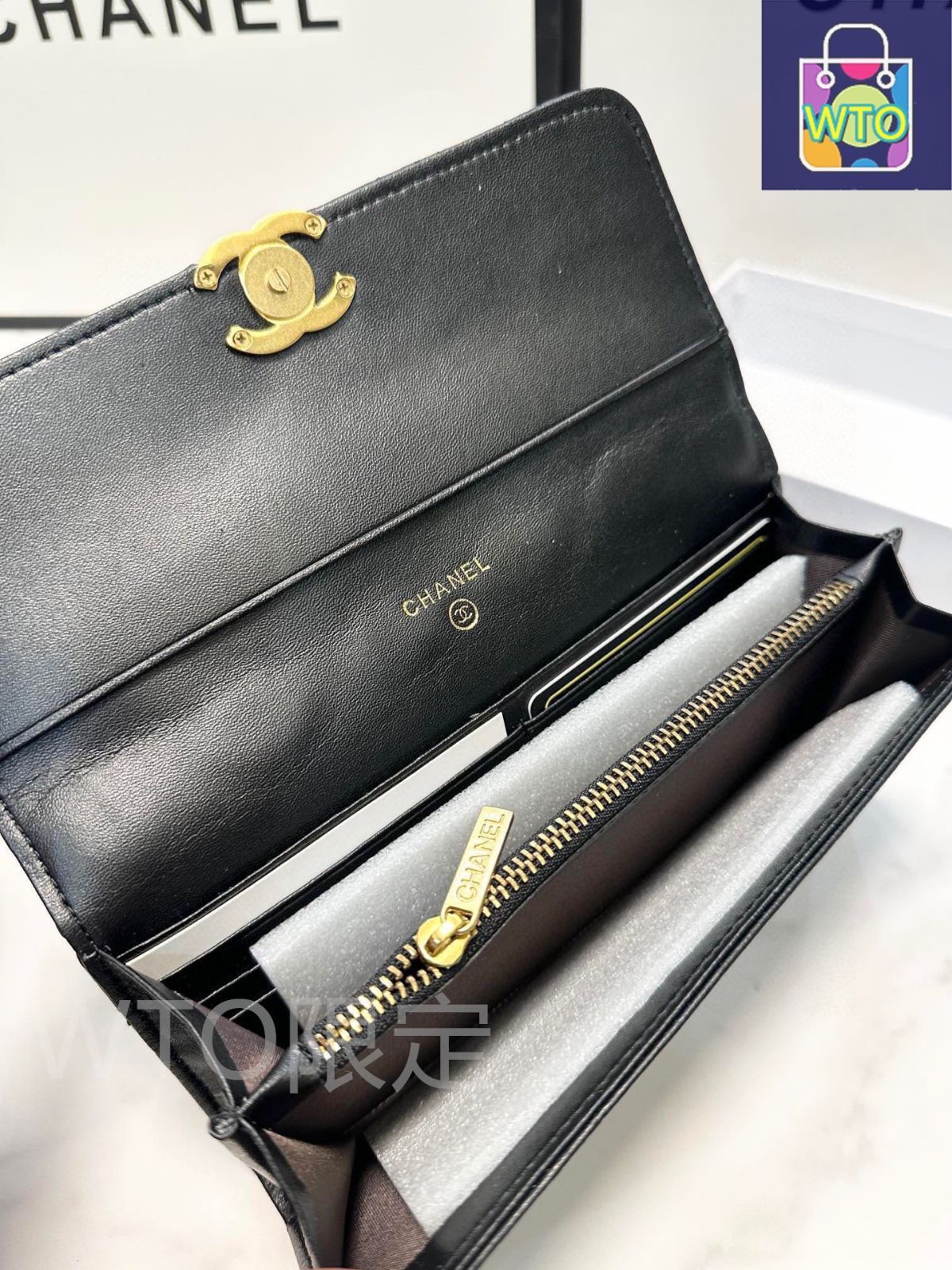 羊皮を使用したクラシックで耐久性に優れたデザイン