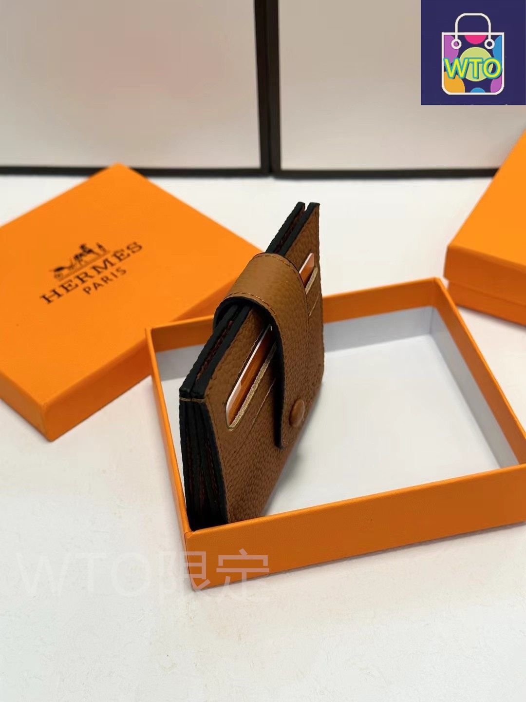 今日特価】Herm?s エルメス レザーカードケース カードと財布の両用