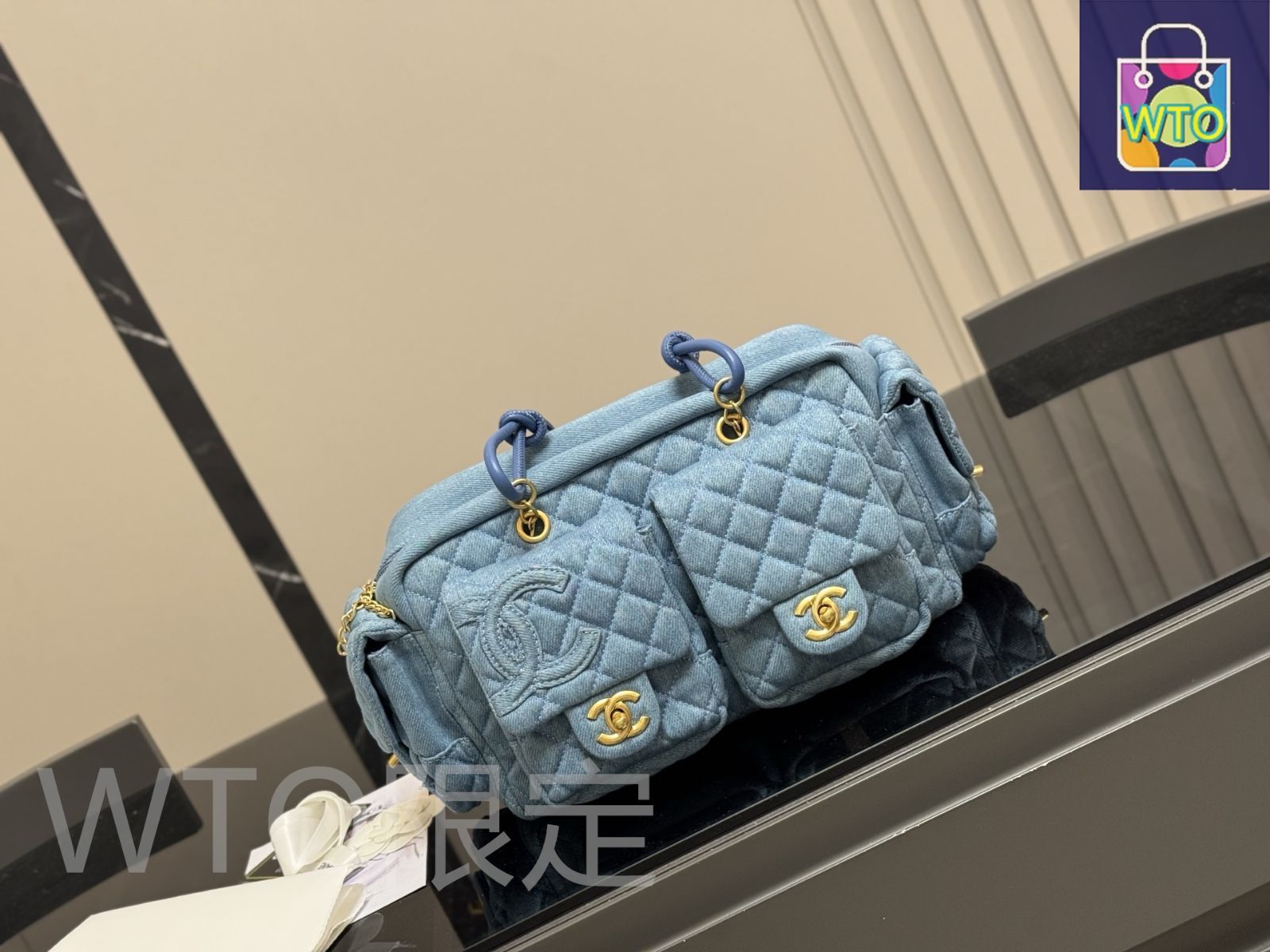 今日 Chanel シャネル デニムメールバッグ カジュアルで可愛らしいスタイルを両立