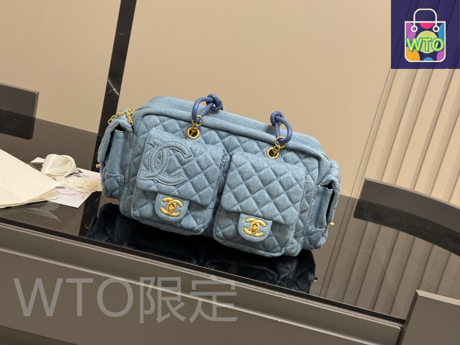 今日 Chanel シャネル デニムメールバッグ カジュアルで可愛らしいスタイルを両立