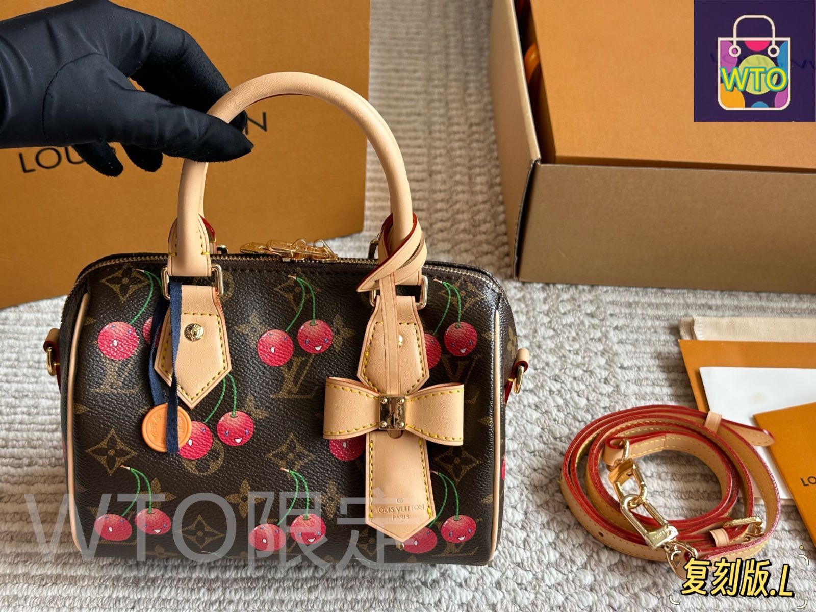 今日 LV ルイ ヴィトン スピーディー 調整 な帆布刺繍ストラップ カジュアルで若々しい雰囲気