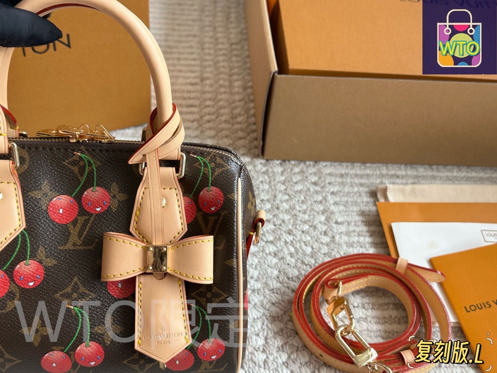 今日 LV ルイ ヴィトン スピーディー 調整 な帆布刺繍ストラップ カジュアルで若々しい雰囲気