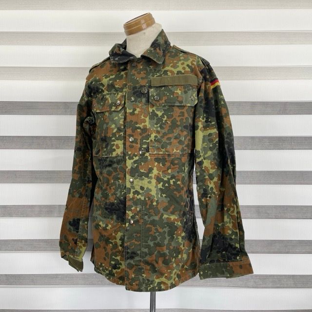 ドイツ軍 衣類 3点セット メンズ 長袖シャツ フード付ジャケット 帽子 等 8415-12-322-4219 514970