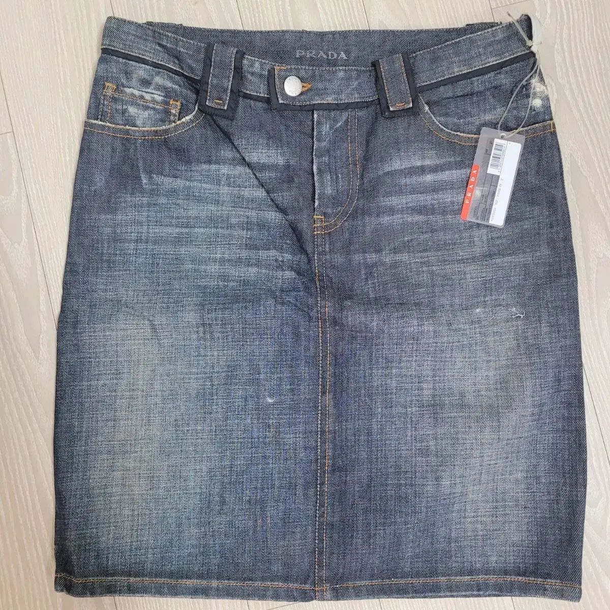 プラダ デニムスカート