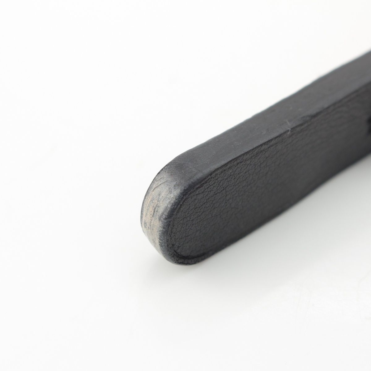 レザー セリエボタン