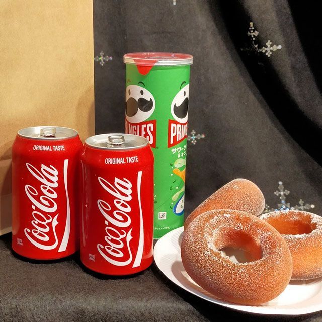 ウルトラおやつバッグ 空の紙袋からドーナツ 缶コーラ ポテトチップスが出現 |手品道具 マジック用品