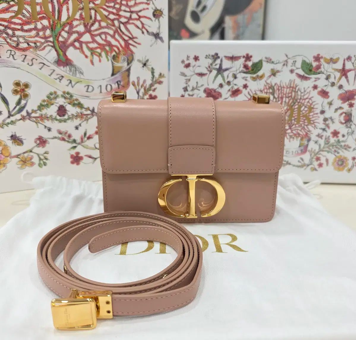 モンテーニュ ピンク