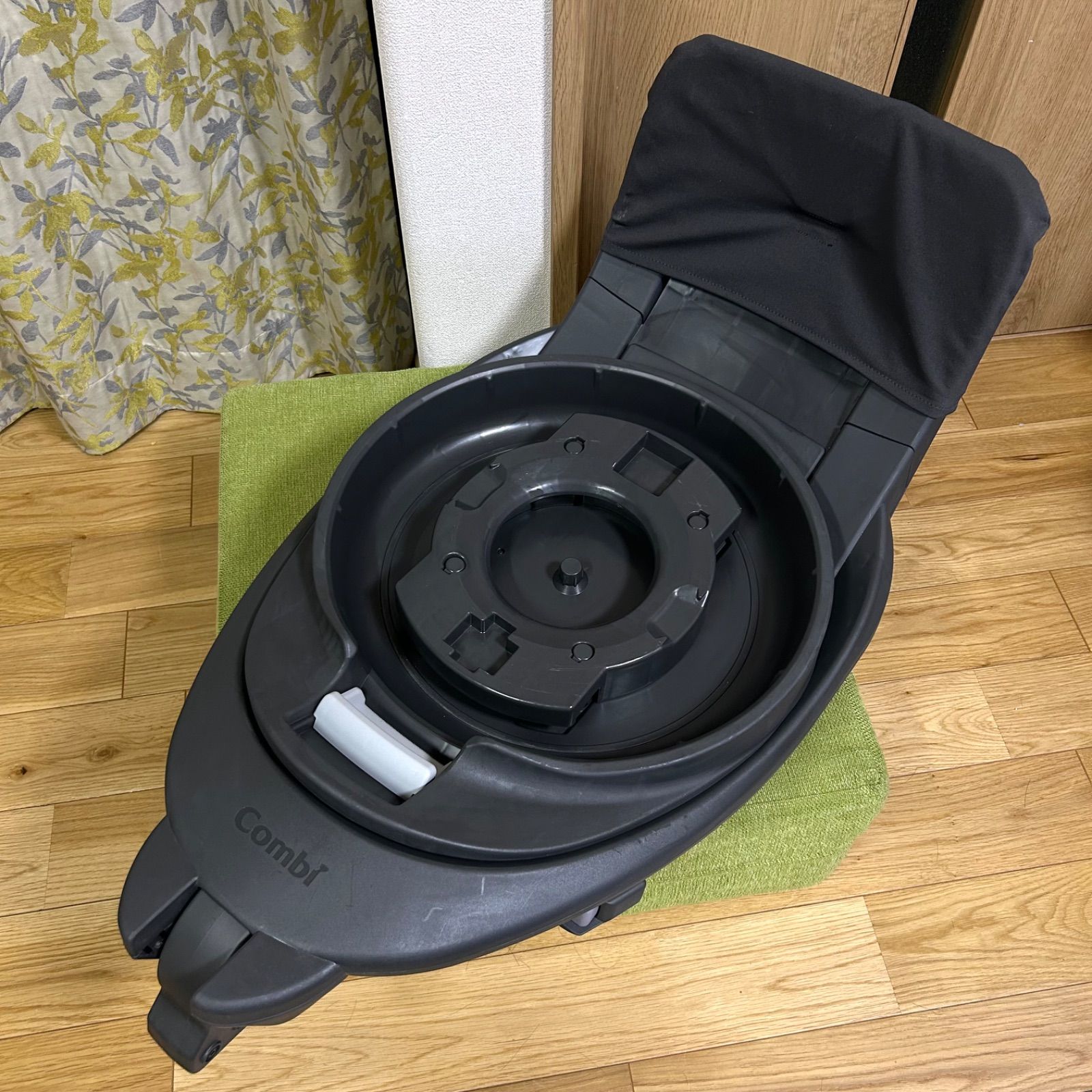 combi THE S のせかえベース 載せ替えベース 乗せ替えベース isofix ザエス