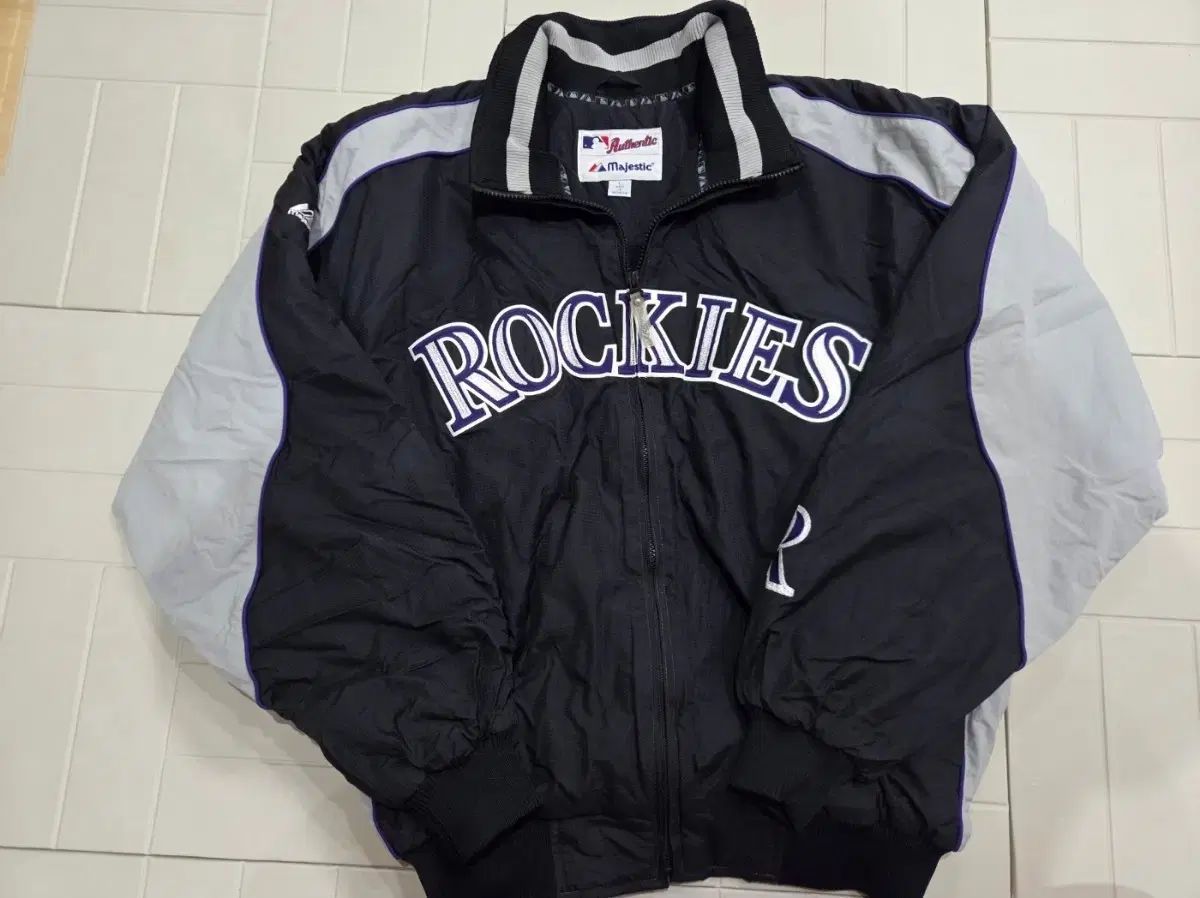 マジェスティック コロラド オウェン ジャケット