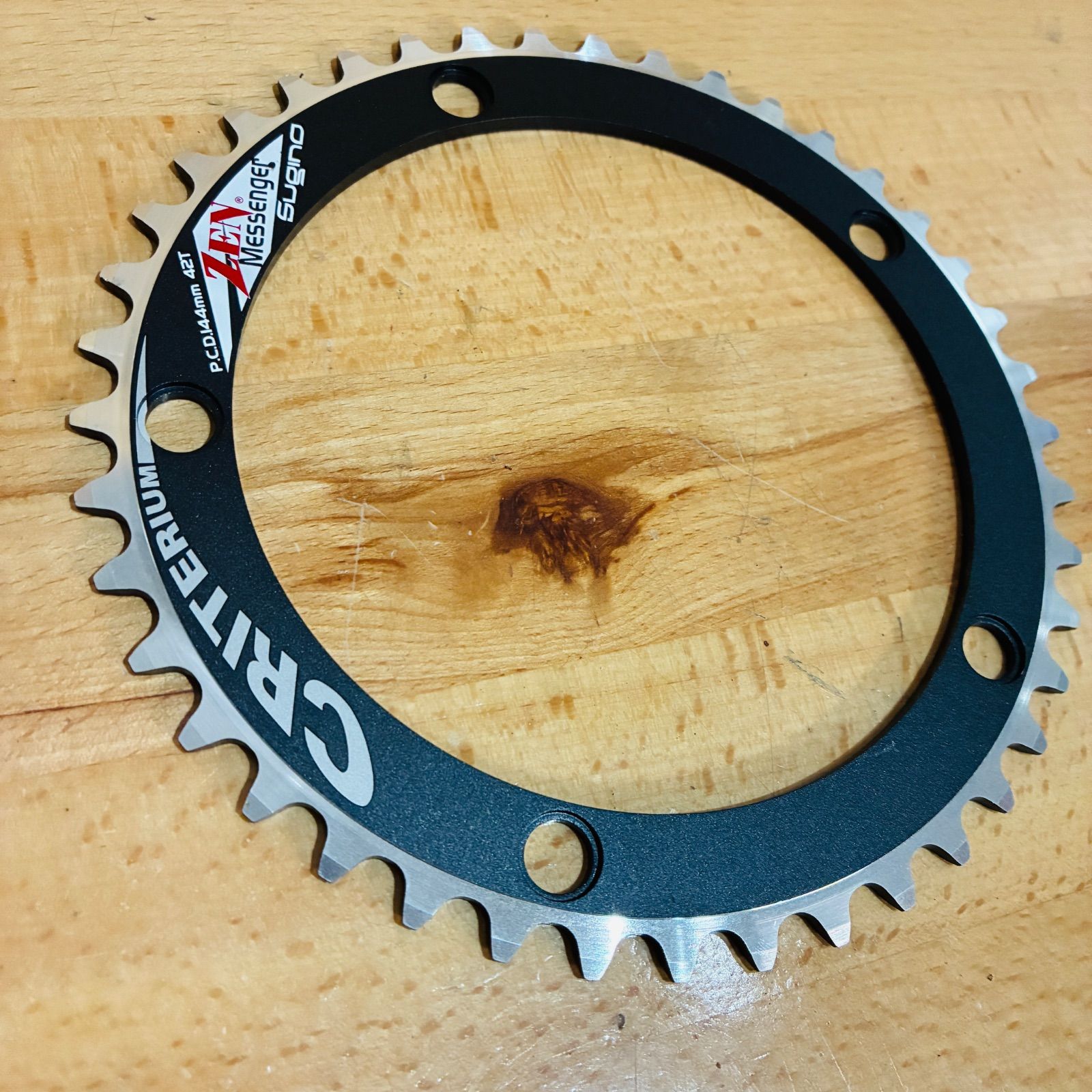 送料込み　CRITERIUM ZEN Messenger チェーンリング 43T 未使用】 スギノ ZEN Messenger P.C.D.144mm 42T 5アーム CRITERIUM 禅