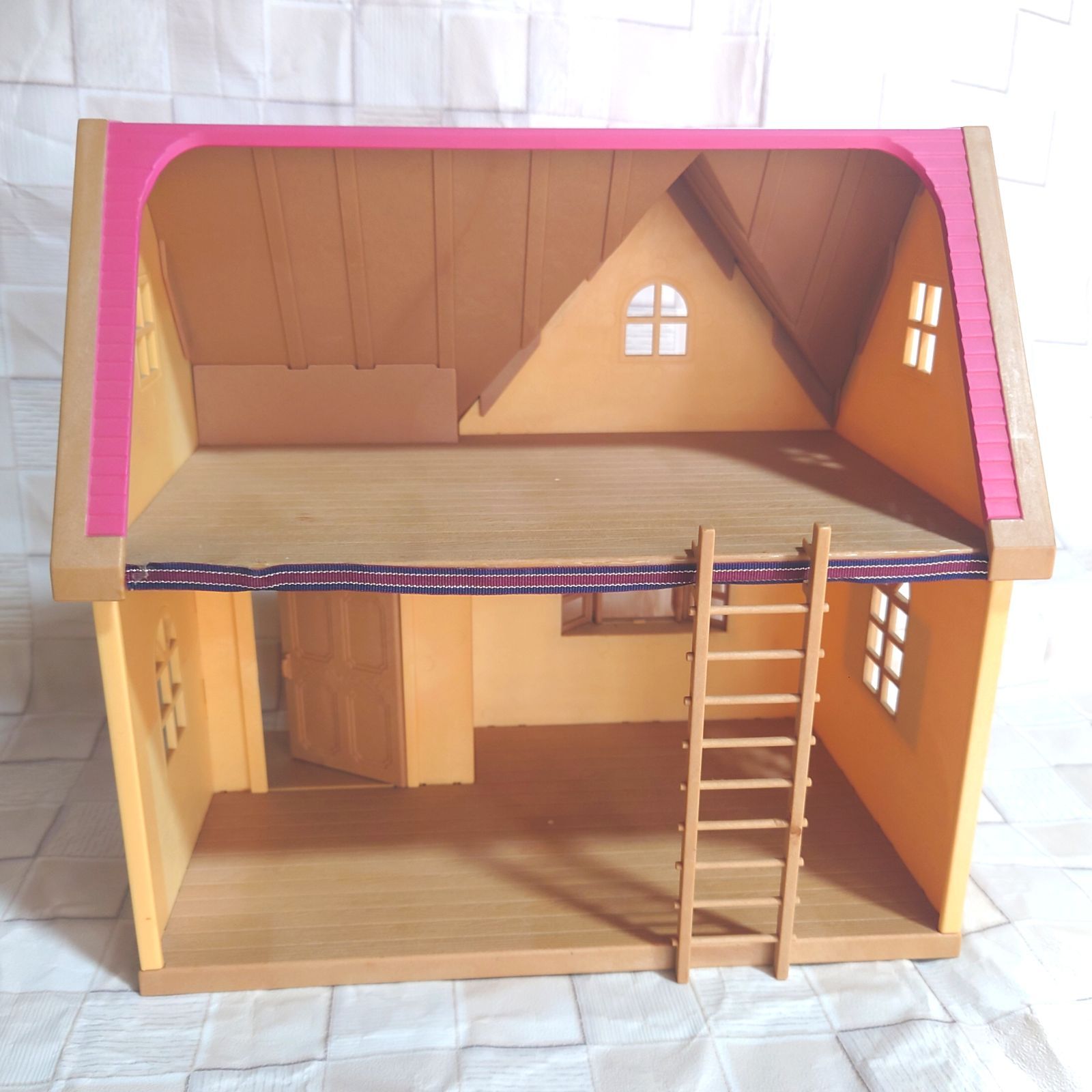 美品 大幅値下げ】シルバニアファミリー きいちご林のかわいいお家