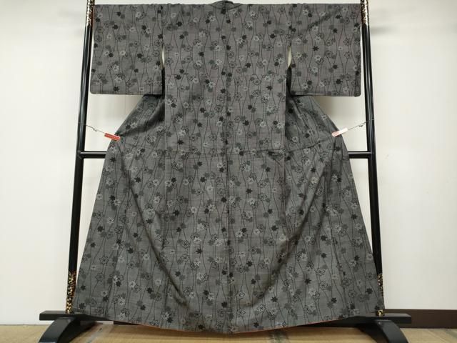 平和屋着物 本場大島紬 7マルキ 立涌舞楓文 正絹 ut