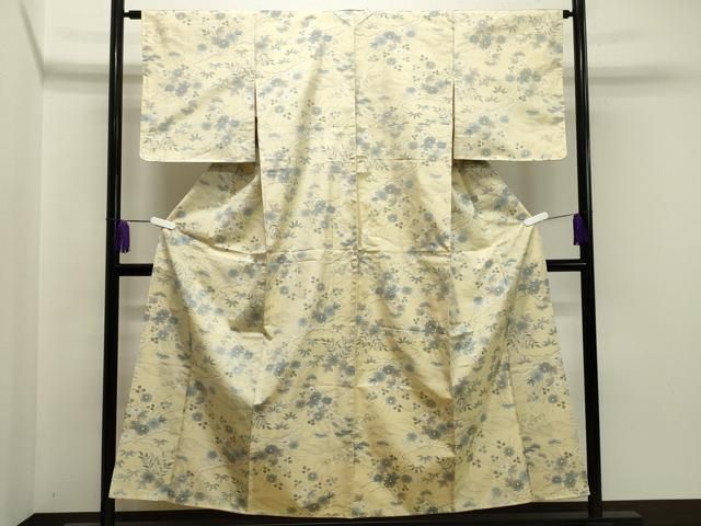 平和屋着物 本場大島紬 雲重ね草花文 正絹 gh