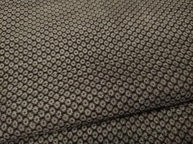 平和屋着物○本場大島紬 泥染め 鹿の子文 田畑絹織物謹製 証紙付き