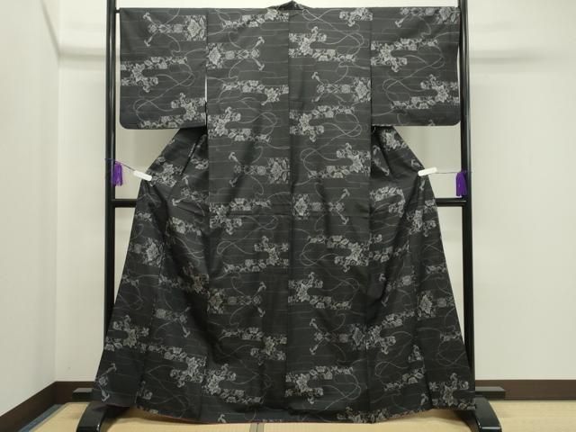 平和屋着物 本場大島紬 9マルキ エ霞花唐草文 正絹 gh