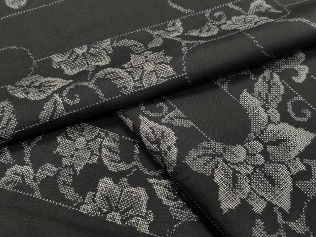 平和屋着物 本場大島紬 9マルキ エ霞花唐草文 正絹 gh
