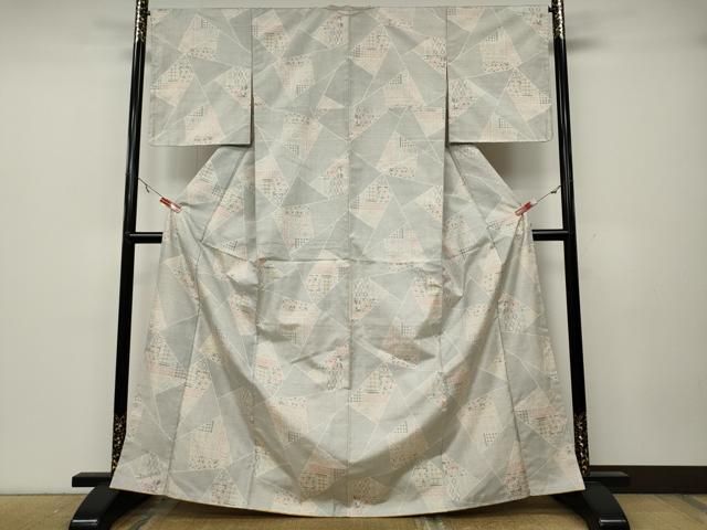 平和屋着物 本場大島紬 白大島 120亀甲 切嵌吉祥花文 正絹 ut