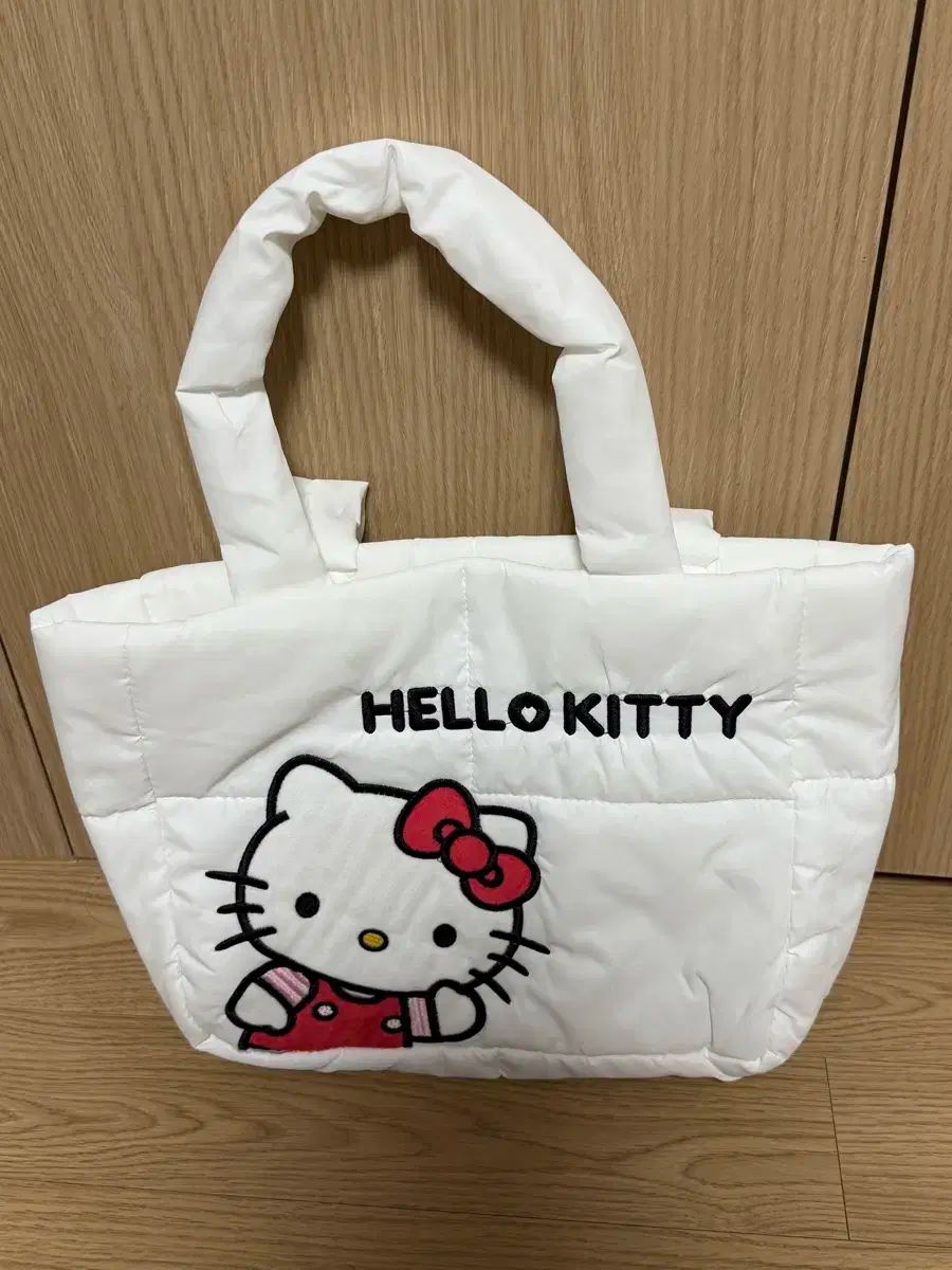 ハローキティ ビーズバッグ