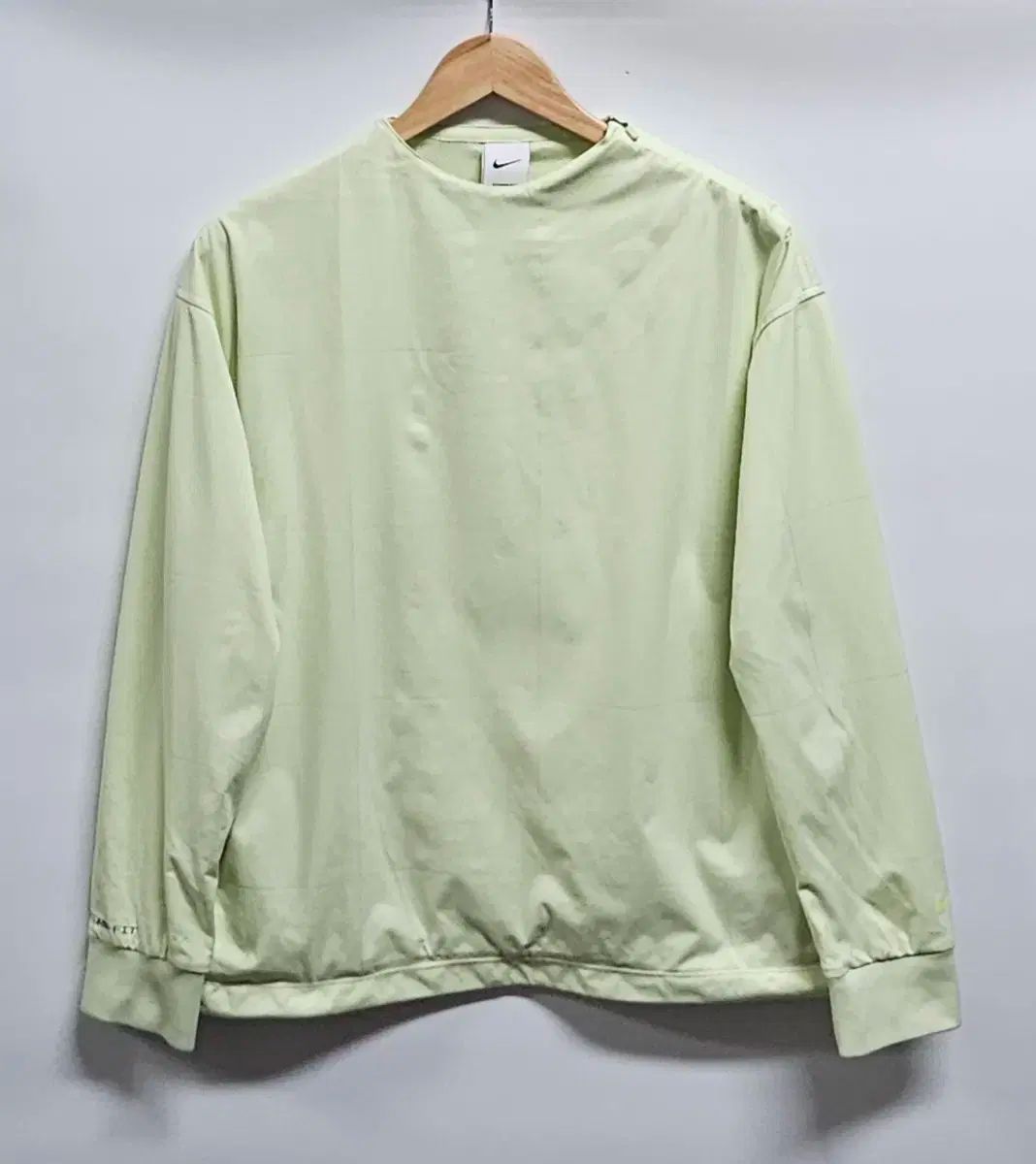 九谷焼 加賀九谷 清水美山堂造 赤絵金彩 人物花文 大皿 飾皿 M R6141C