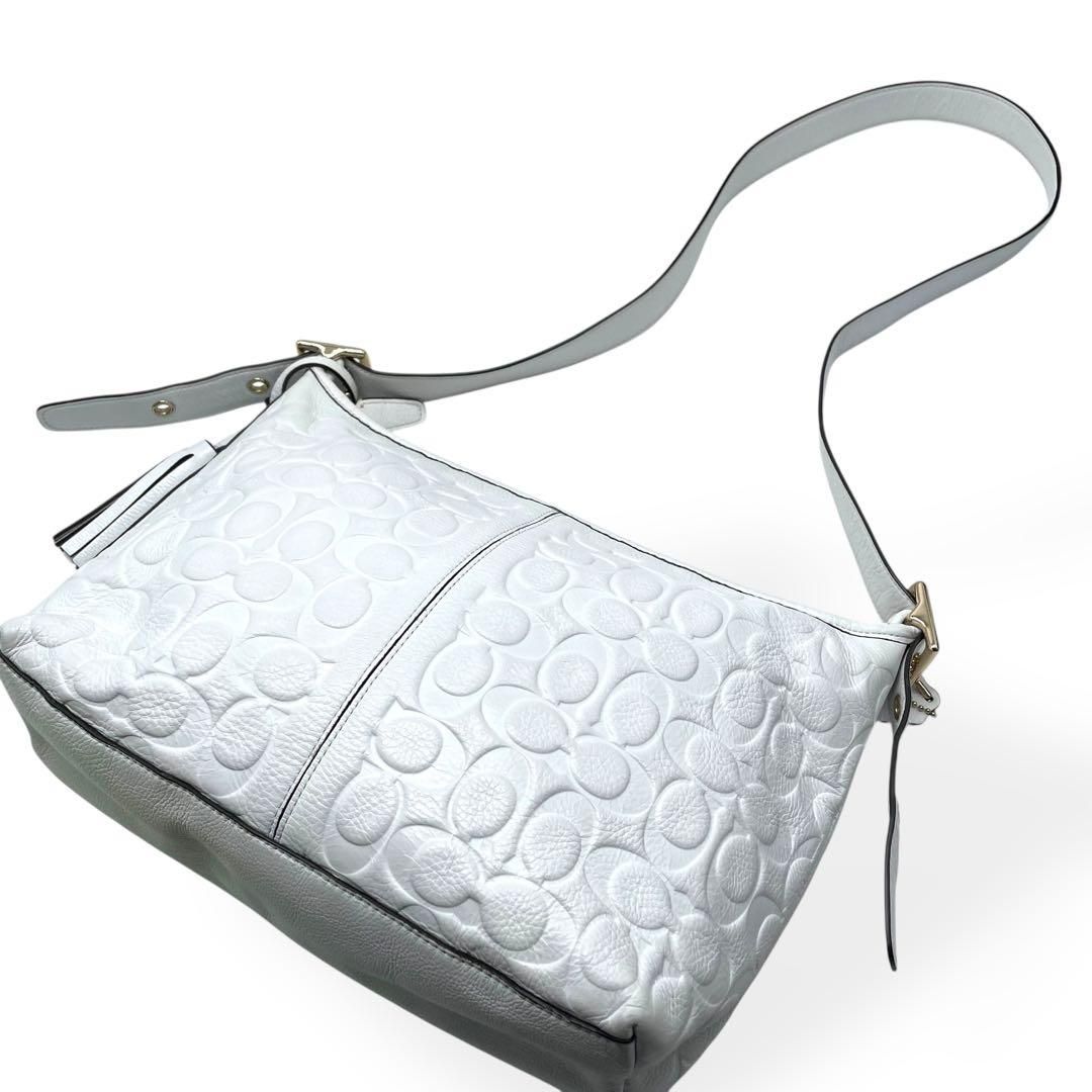 ✨極美品✨ COACH レザー ショルダーバッグ 7450 ホワイト 極美品 COACH ショルダーバッグ レガシー エンボスドレザー ホワイト
