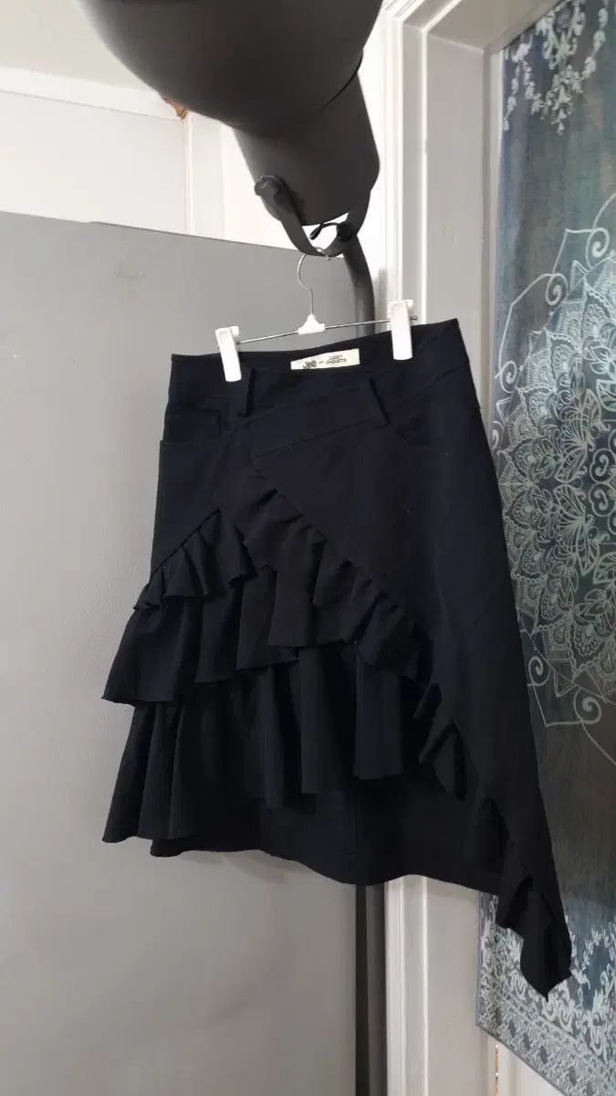 ウール100 フリル